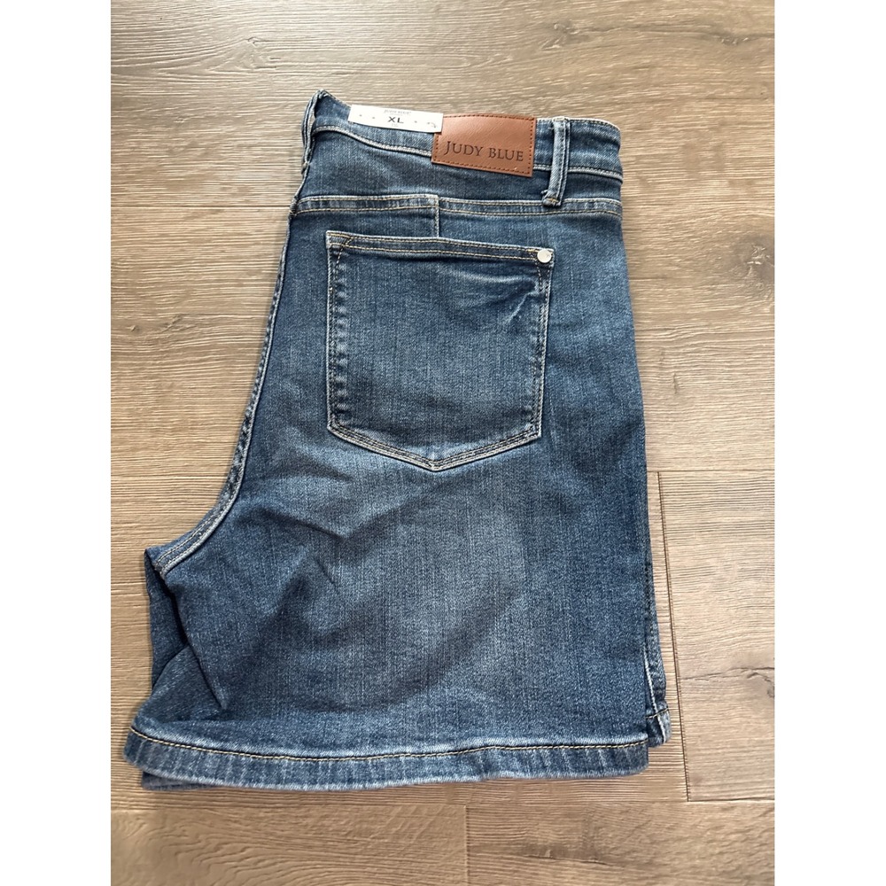 Judy Blue Mid Rise Denim Shorts MD CO Blue XL Women's
